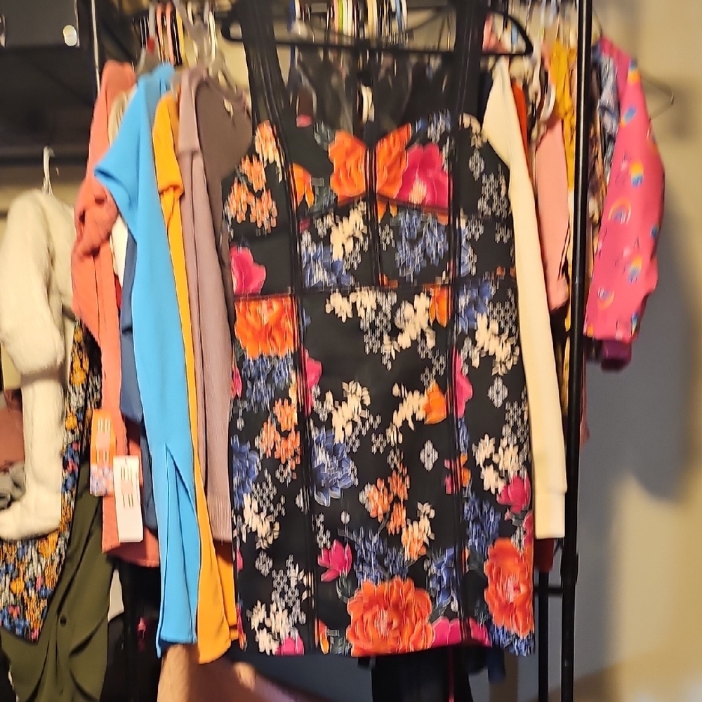 Guess Black Dress with Multicolor Floral Design